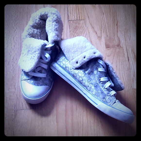 shoes with fur on them